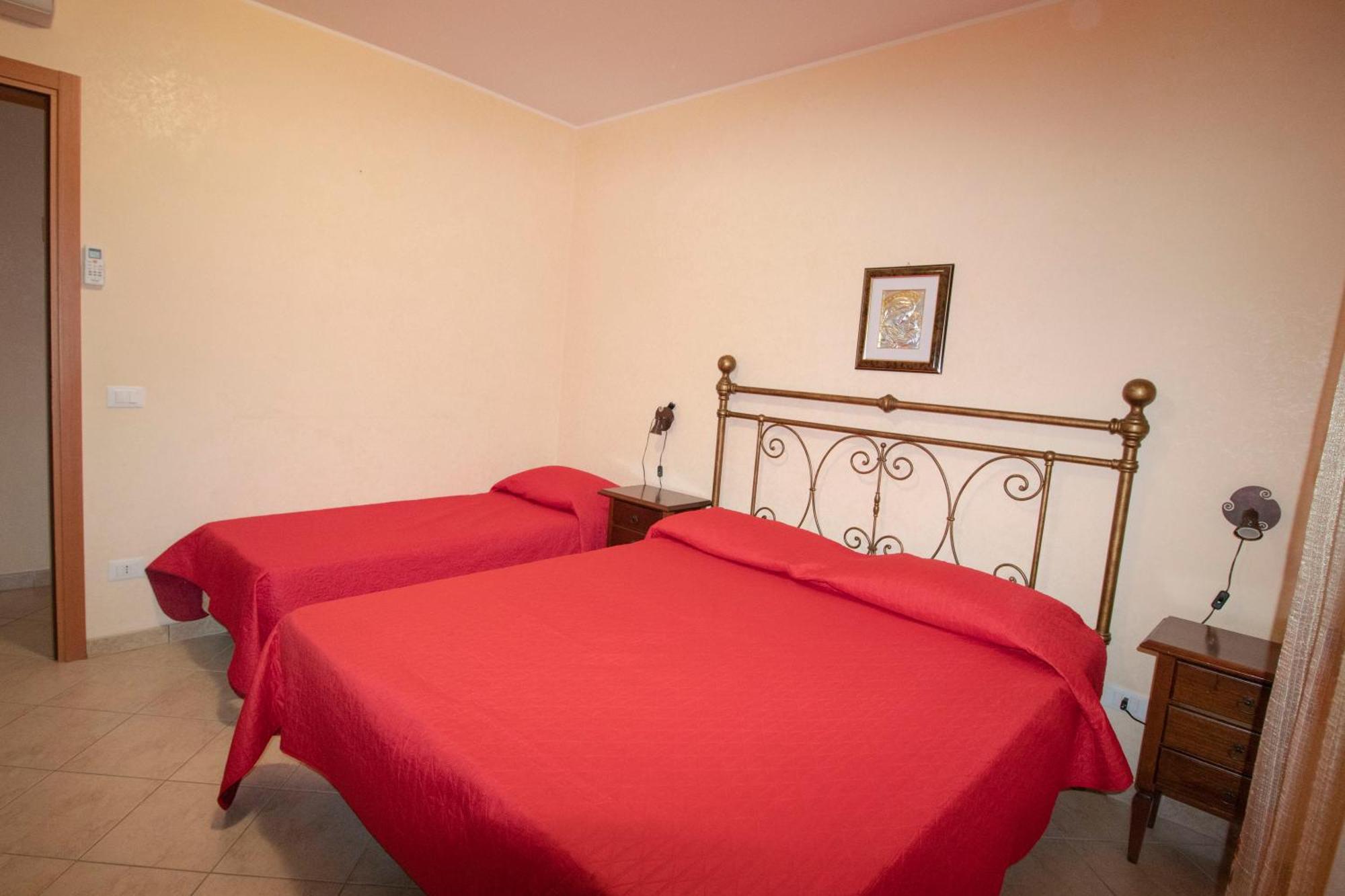 Case Vacanza Cristina Site In Antico Baglio E In Via Abruzzi N 161 San Vito Lo Capo Kültér fotó